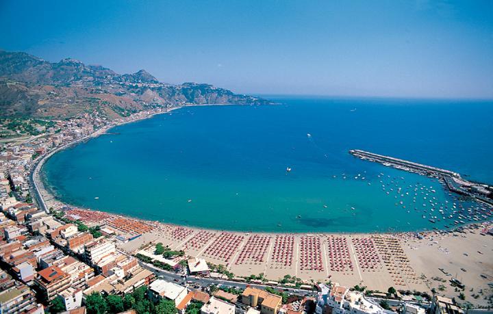 Casa Lucrezia Apartamento Giardini Naxos Exterior foto